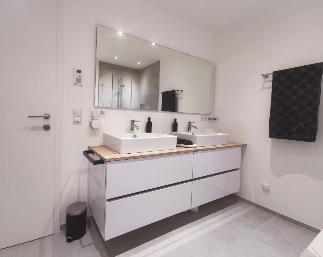 Casa ManSa - Ferienwohnung mit gemütlichem Garten Wolfurt Exterior foto